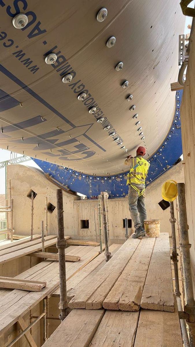 Phosphate Scrubber Installation – Installation and commissioning of the scrubber with full rubber lining.
